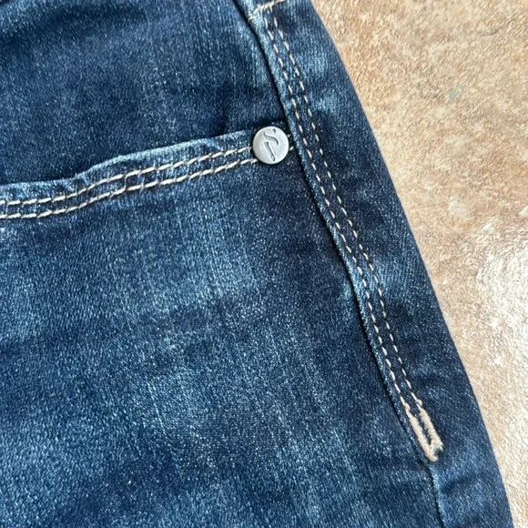 Simply Vera Wang Skinny Jeans - Picture 4 of 5